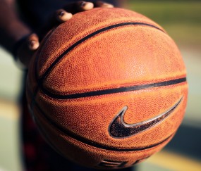 开云APP-英超争冠之夜，法比尼奥连续得分，一锤定音拉开差距