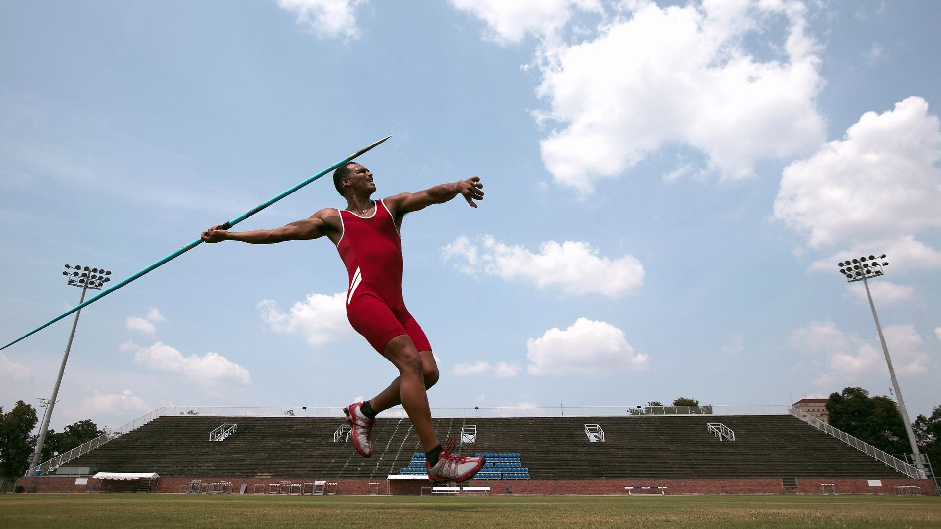 浓眉巨兽降临，欧冠决赛之夜悬念提前终结