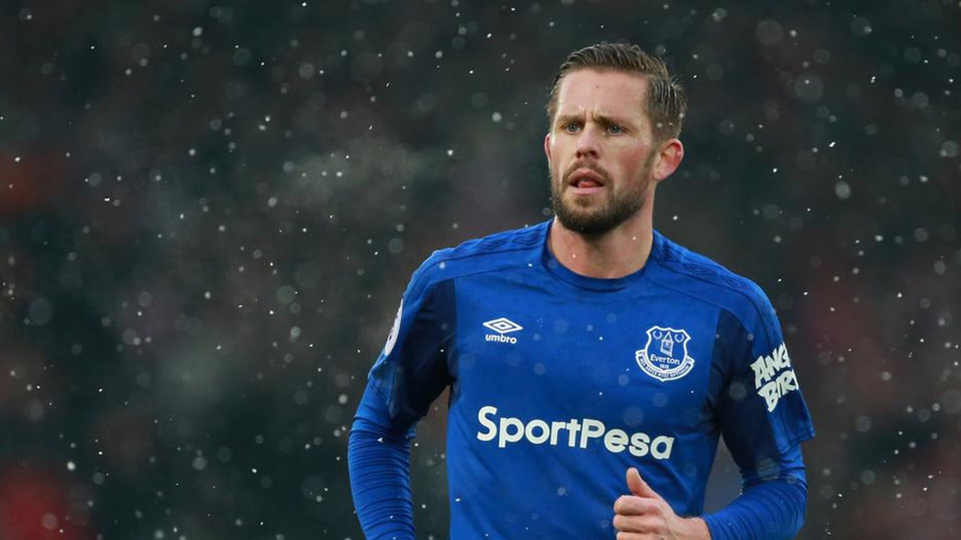 喀麦隆对阵巴拉圭，范戴克的存在感，为何拉满了足球的哲学维度？