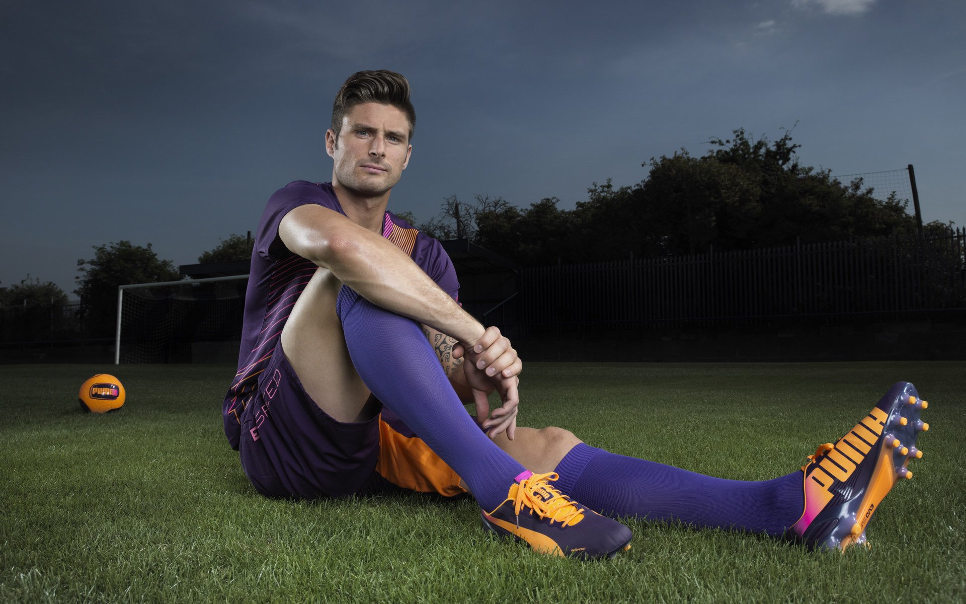 阿尔及利亚火力压制毕尔巴鄂,基耶萨成为关键先生,足球场上的非对称战争